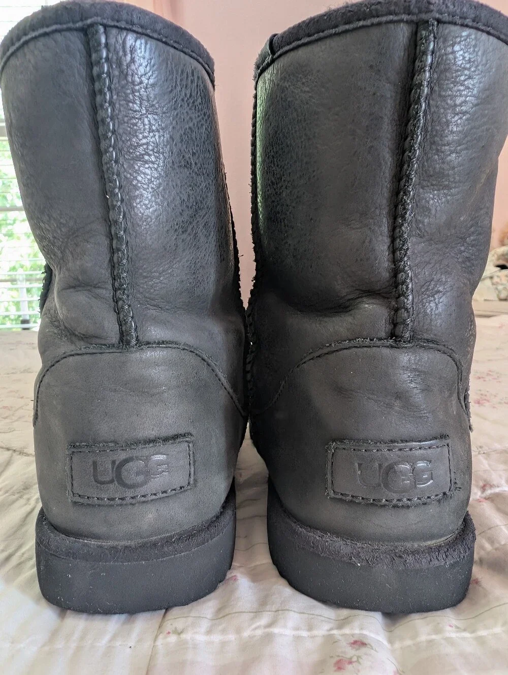 Black Uggs
